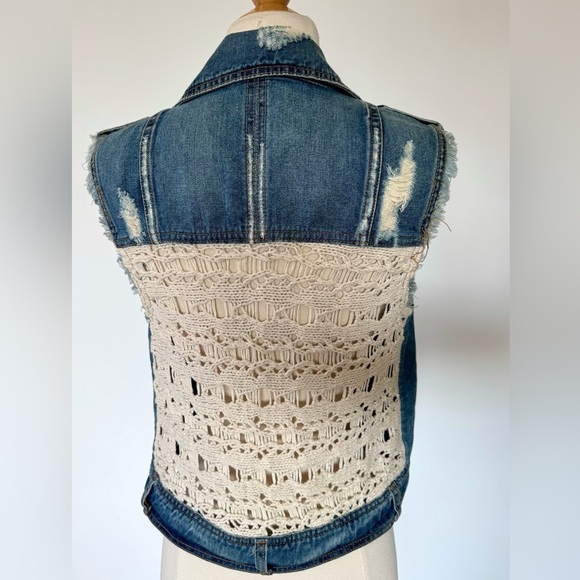 Free People crochet jeans Vest Jacket distressed Macrame Cargo Moody Blue Combo - Picture 4 of 11